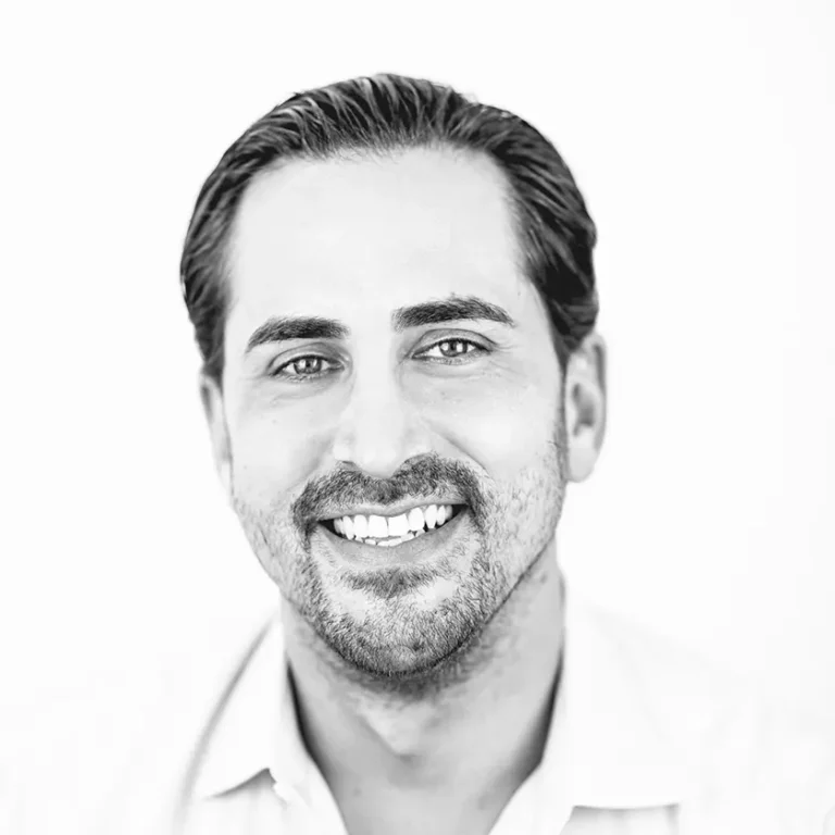 Headshot of Grant McLeod